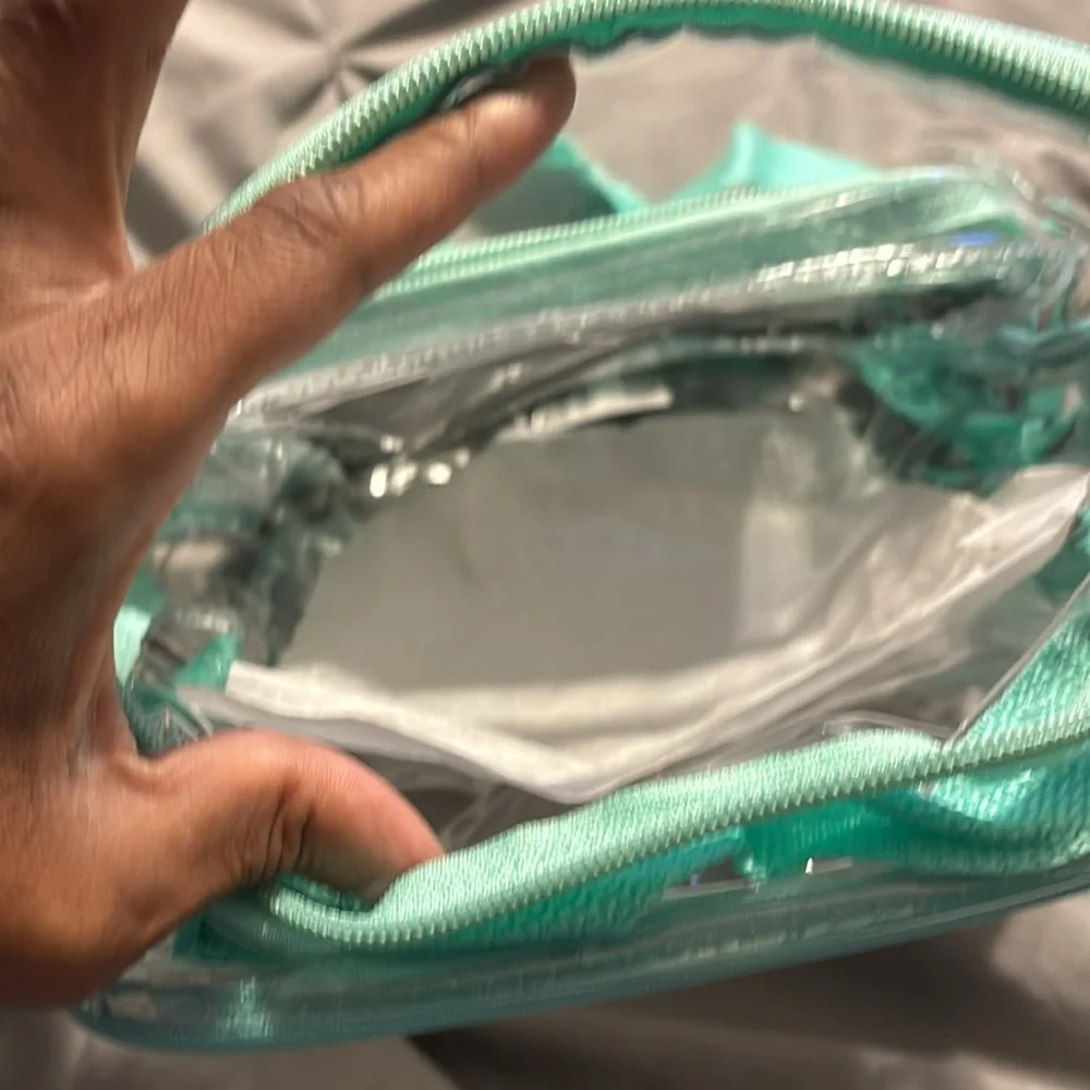 Stadium ready, clear and mint green crossbody! - Picture 4 of 6